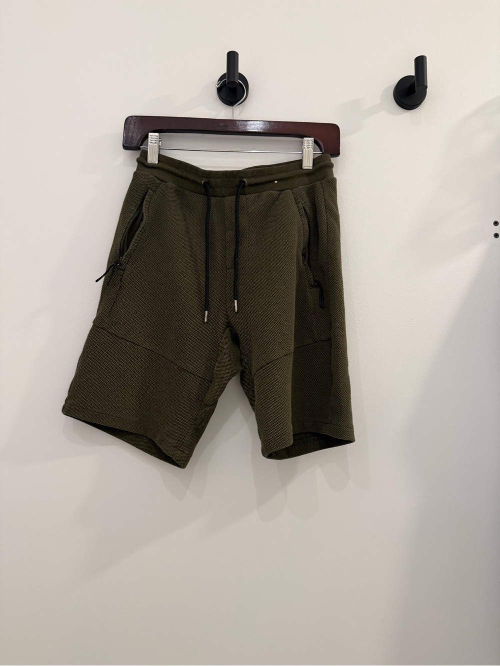 Pull&Bear Men's Olive Green Drawstring Athletic Shorts